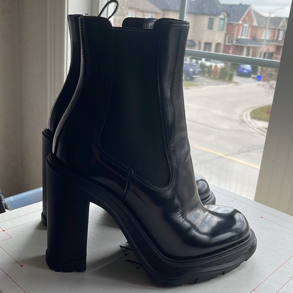 Alexander McQueen leather/rubber ankle boots - Picture 3 of 4
